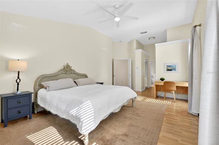 Image No.27-4 Bed Property for sale