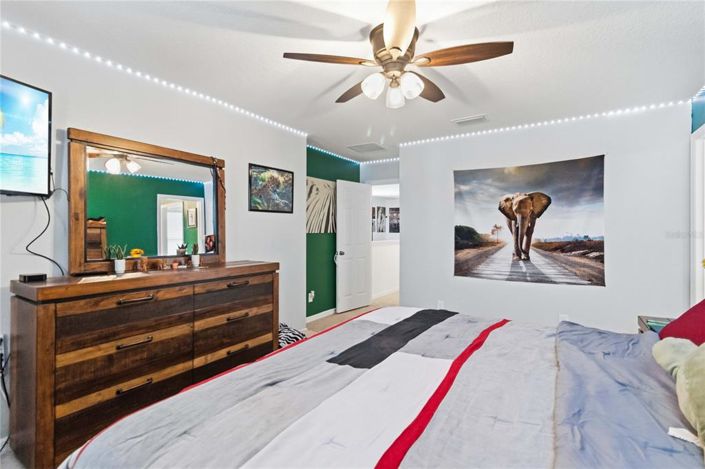Image No.27-4 Bed Property for sale