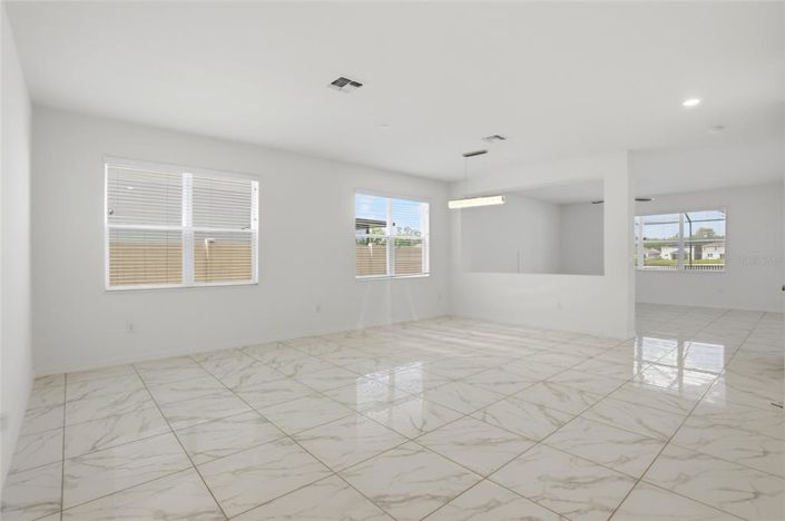Image No.16-6 Bed Property for sale
