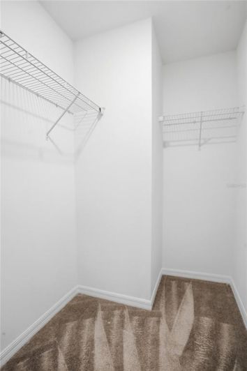 Image No.40-6 Bed Property for sale