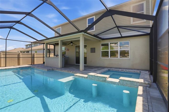Image No.57-6 Bed Property for sale