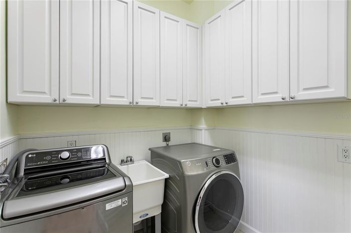 Image No.29-5 Bed Property for sale