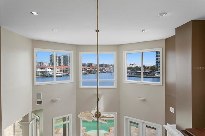 Image No.30-5 Bed Property for sale