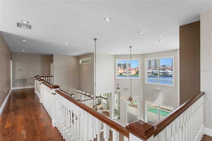 Image No.31-5 Bed Property for sale