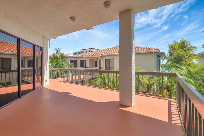 Image No.27-2 Bed Property for sale