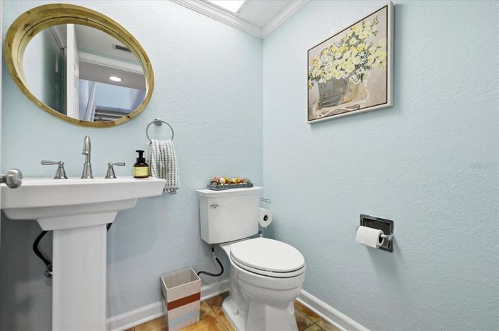 Image No.16-2 Bed Townhouse for sale