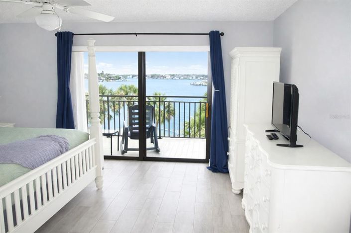 Image No.18-2 Bed Property for sale