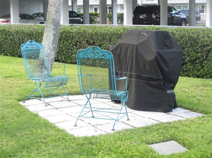 Image No.25-2 Bed Property for sale