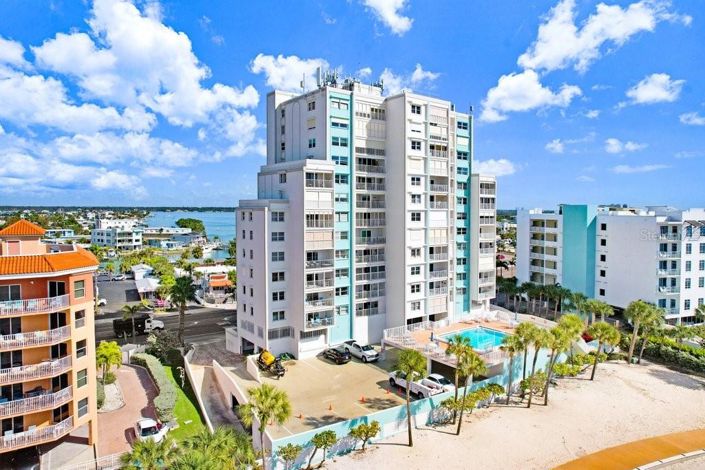 Image No.25-2 Bed Property for sale