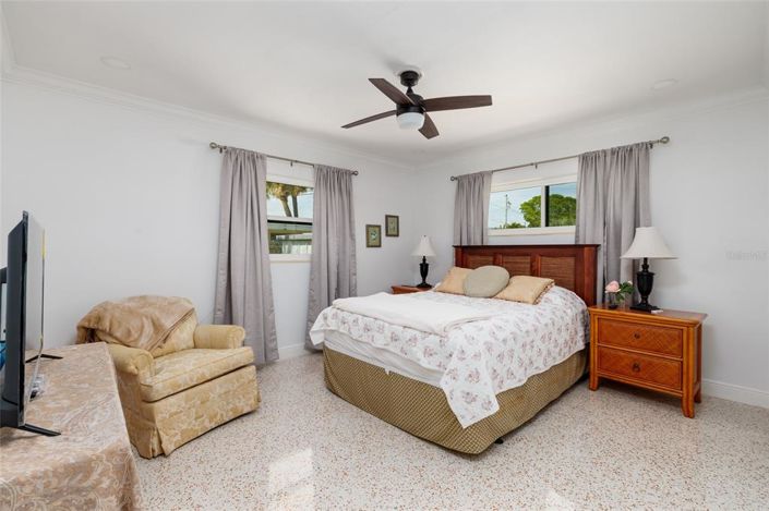 Image No.20-3 Bed Property for sale