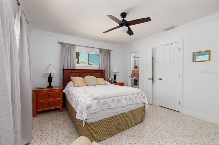 Image No.21-3 Bed Property for sale