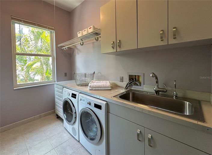 Image No.23-4 Bed Property for sale