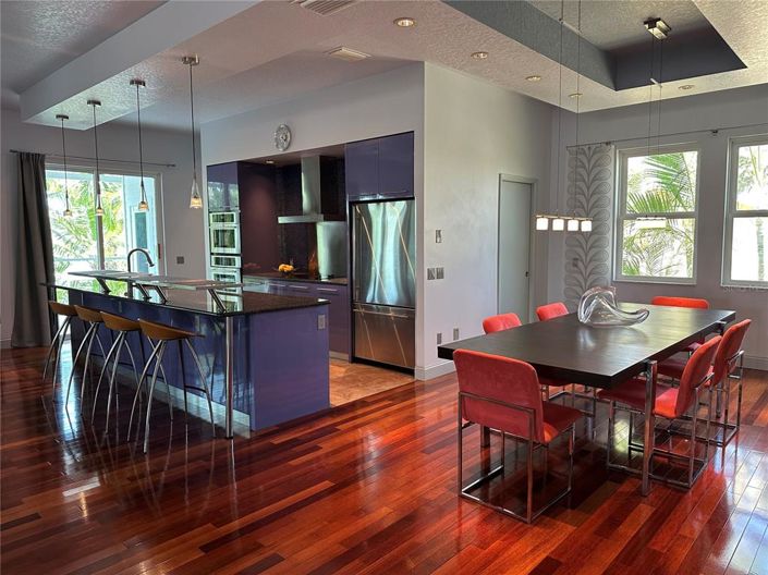 Image No.7-4 Bed Property for sale
