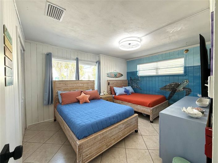 Image No.23-5 Bed Property for sale