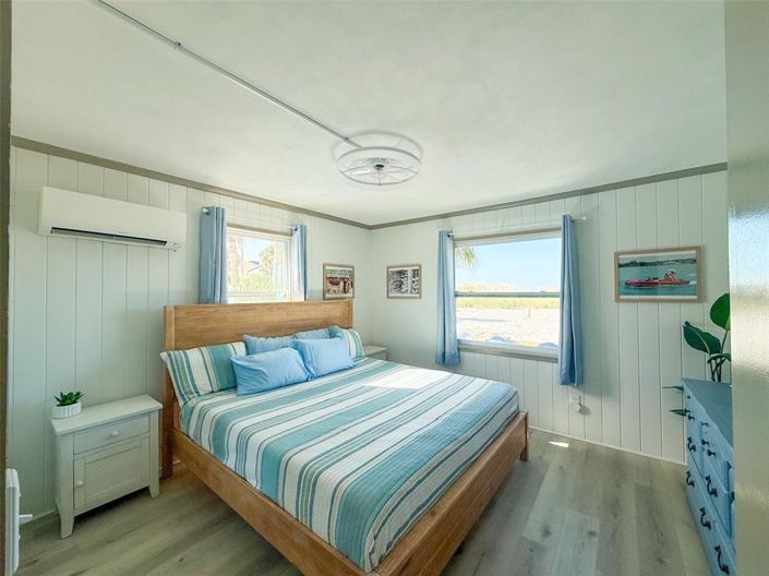 Image No.43-5 Bed Property for sale