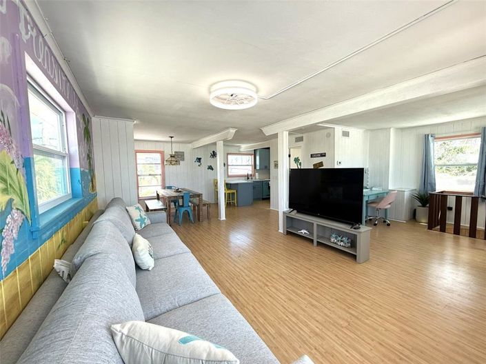 Image No.6-5 Bed Property for sale