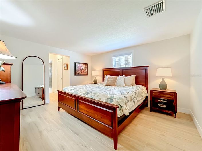 Image No.38-3 Bed Property for sale