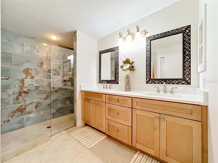 Image No.43-3 Bed Property for sale