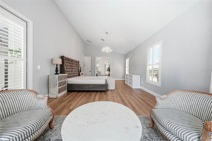 Image No.17-4 Bed Property for sale