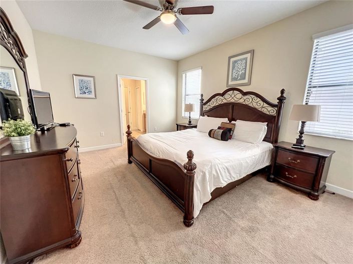 Image No.11-8 Bed Property for sale