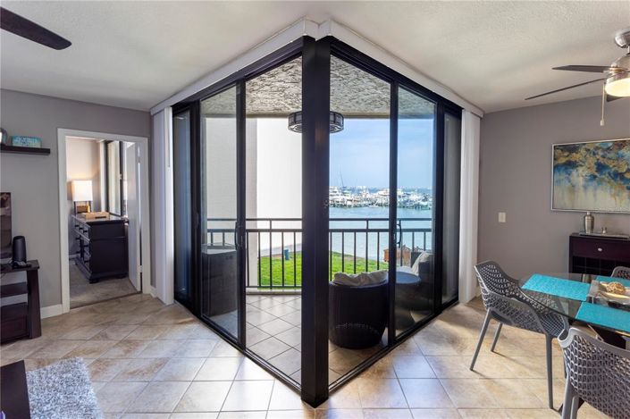 Image No.44-2 Bed Property for sale