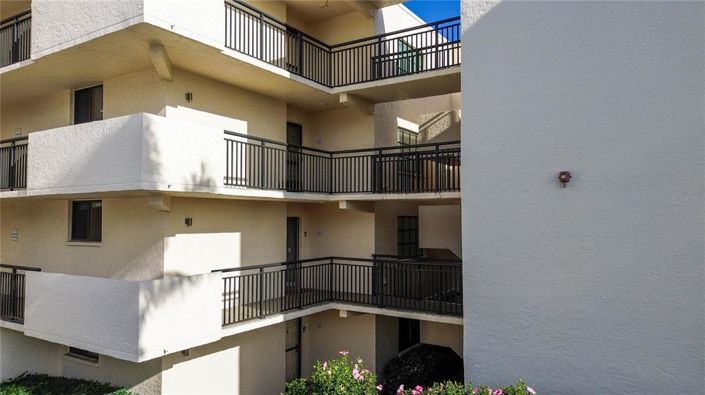 Image No.48-2 Bed Property for sale