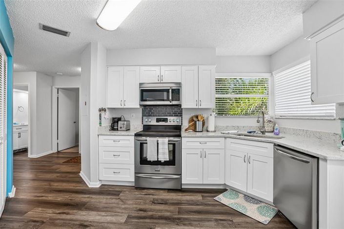 Image No.9-2 Bed Property for sale