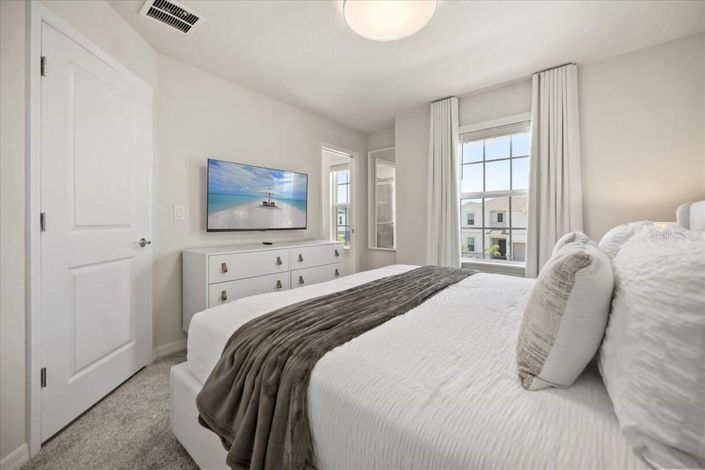 Image No.14-7 Bed Property for sale