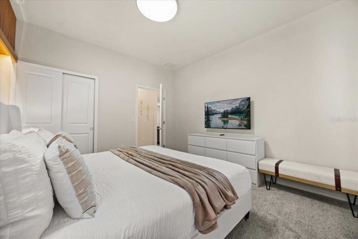 Image No.15-7 Bed Property for sale