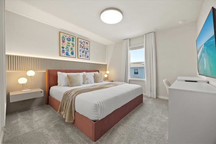 Image No.17-7 Bed Property for sale