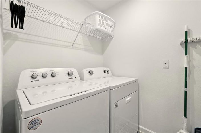 Image No.25-6 Bed Townhouse for sale