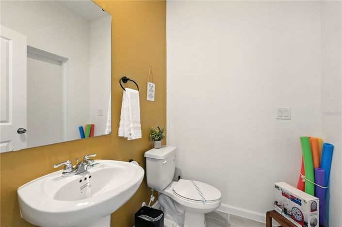 Image No.36-6 Bed Townhouse for sale