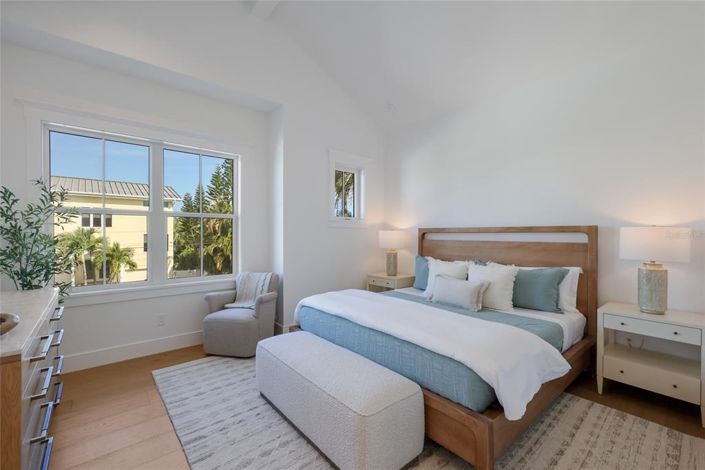 Image No.35-4 Bed Property for sale