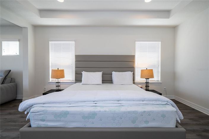 Image No.34-6 Bed Property for sale