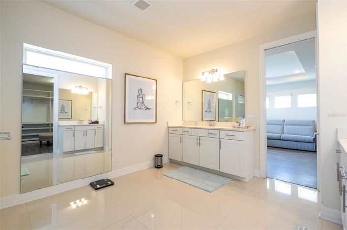 Image No.38-6 Bed Property for sale