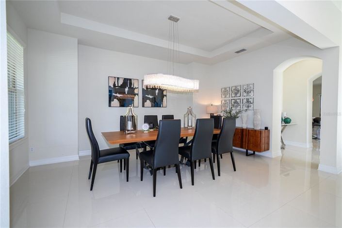 Image No.7-6 Bed Property for sale