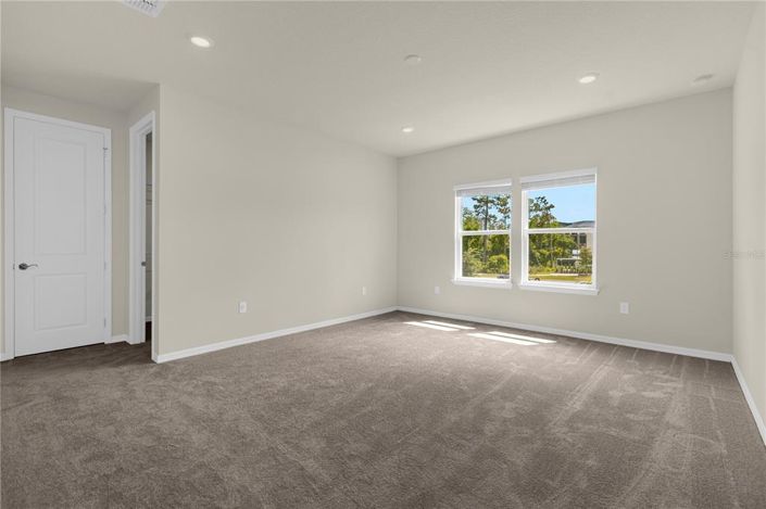 Image No.27-5 Bed Property for sale