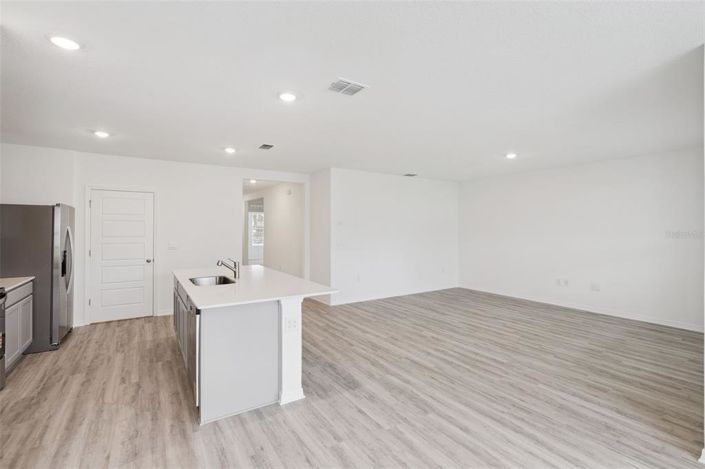 Image No.3-3 Bed Property for sale