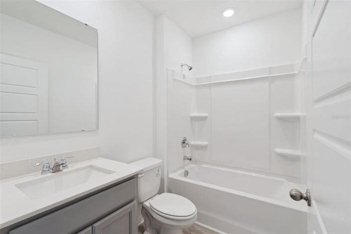 Image No.13-3 Bed Property for sale