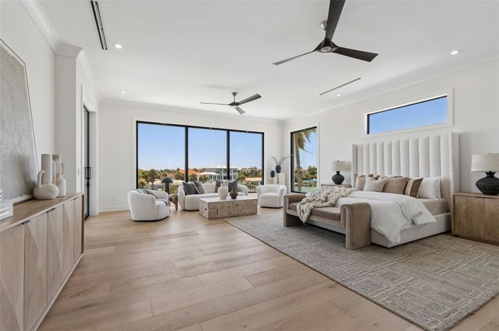 Image No.30-5 Bed Property for sale