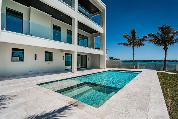 Image No.57-5 Bed Property for sale
