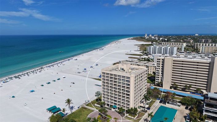 Image No.2-Propriété de 2 chambres à vendre à Sarasota
