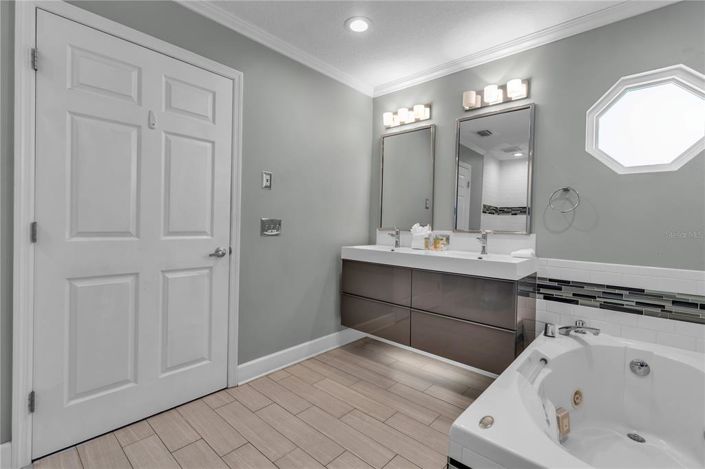 Image No.59-4 Bed Property for sale