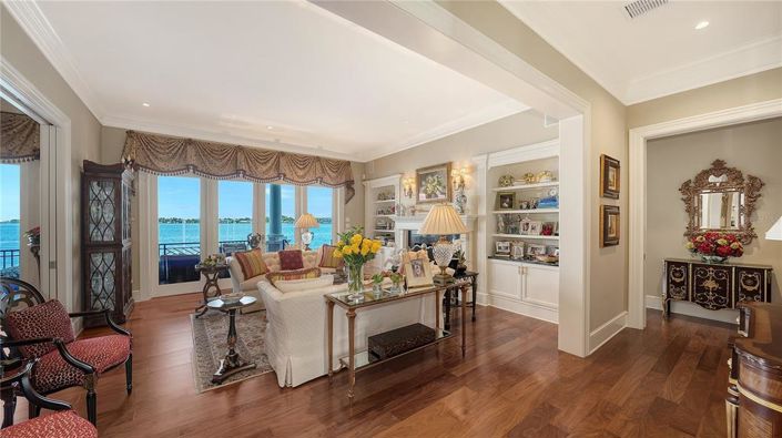 Image No.8-Propriété de 5 chambres à vendre à Sarasota