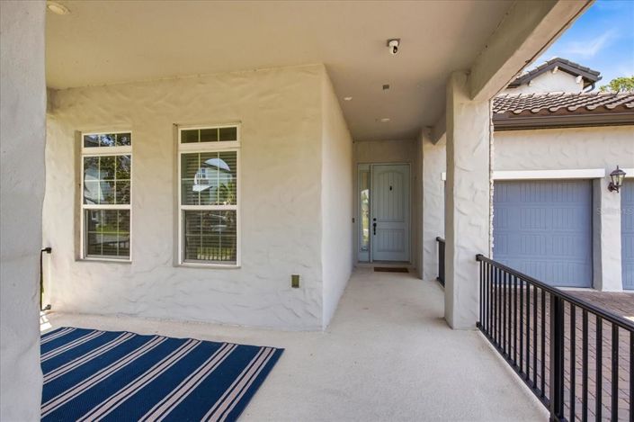 Image No.4-4 Bed Property for sale