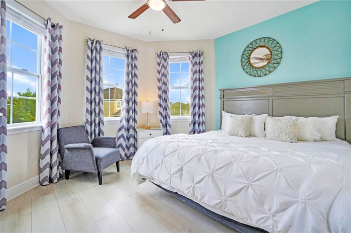 Image No.48-11 Bed Property for sale