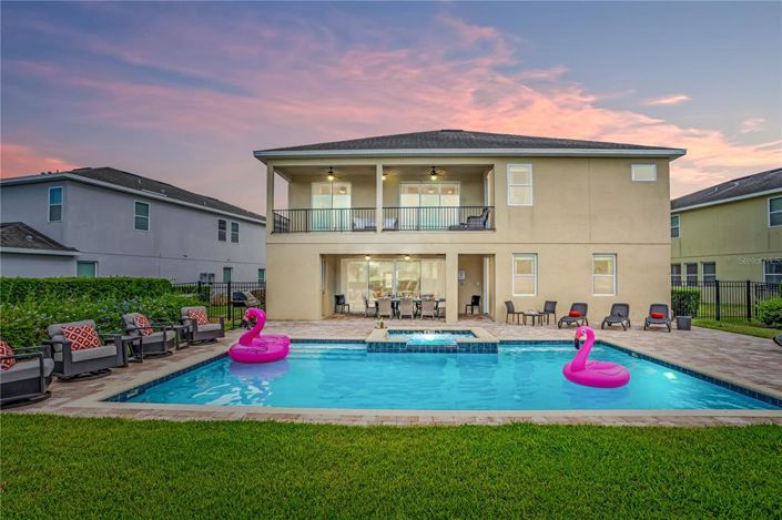 Image No.6-11 Bed Property for sale