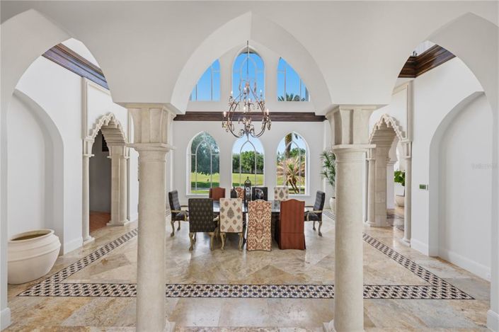 Image No.24-7 Bed Property for sale