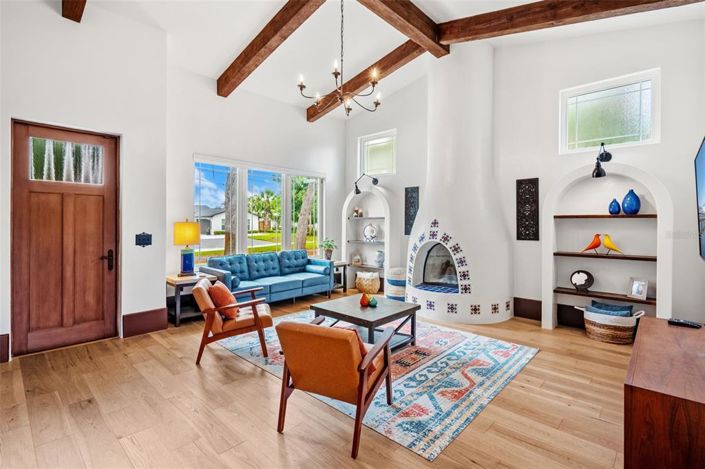 Image No.50-5 Bed Property for sale