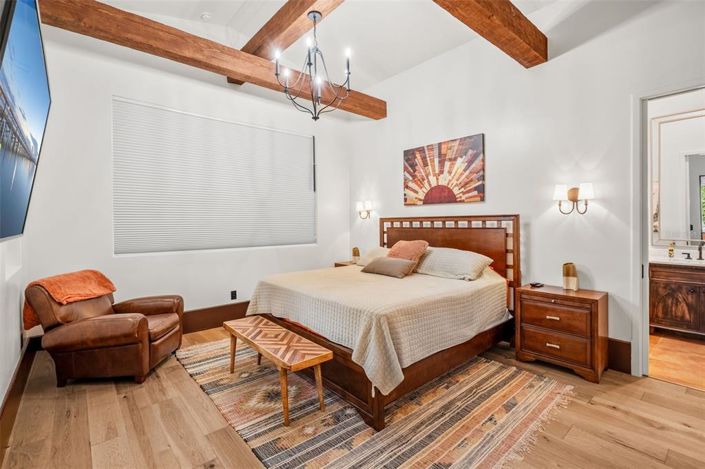 Image No.57-5 Bed Property for sale